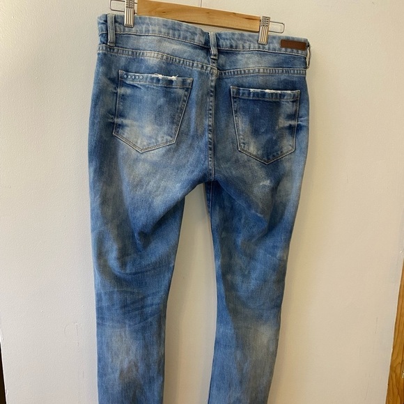 Blank NYC straight leg distressed bleach wash slub jeans - Picture 5 of 13